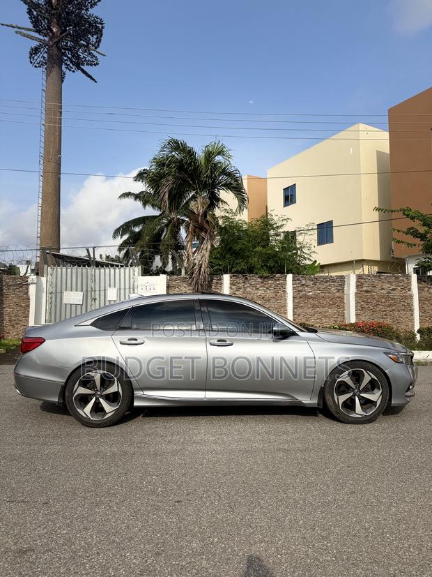 Honda Accord Touring 2.0T 2020 Silver
