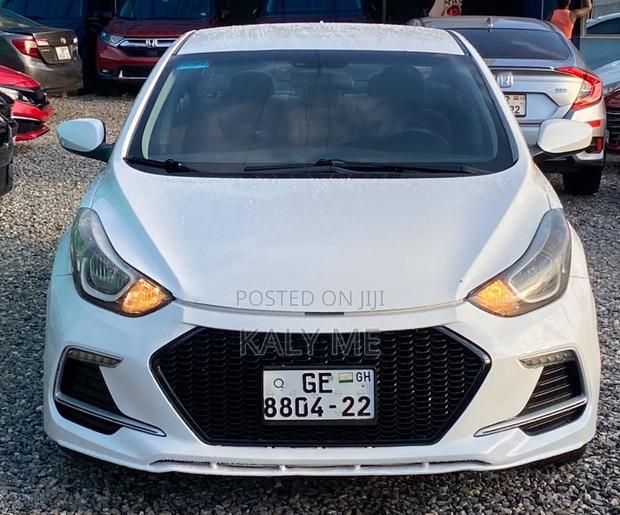Hyundai Elantra 2016 White