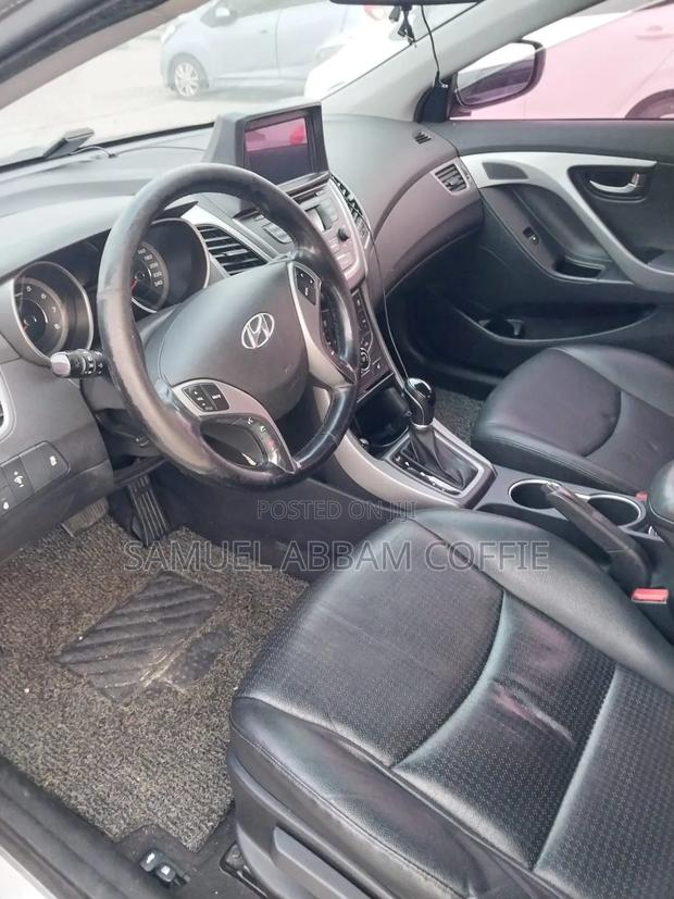 Hyundai Avante 2014 Silver