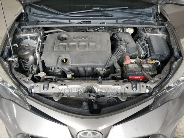 Toyota Corolla XSE 4dr Sedan (1.8L 4cyl CVT) 2017 Gray