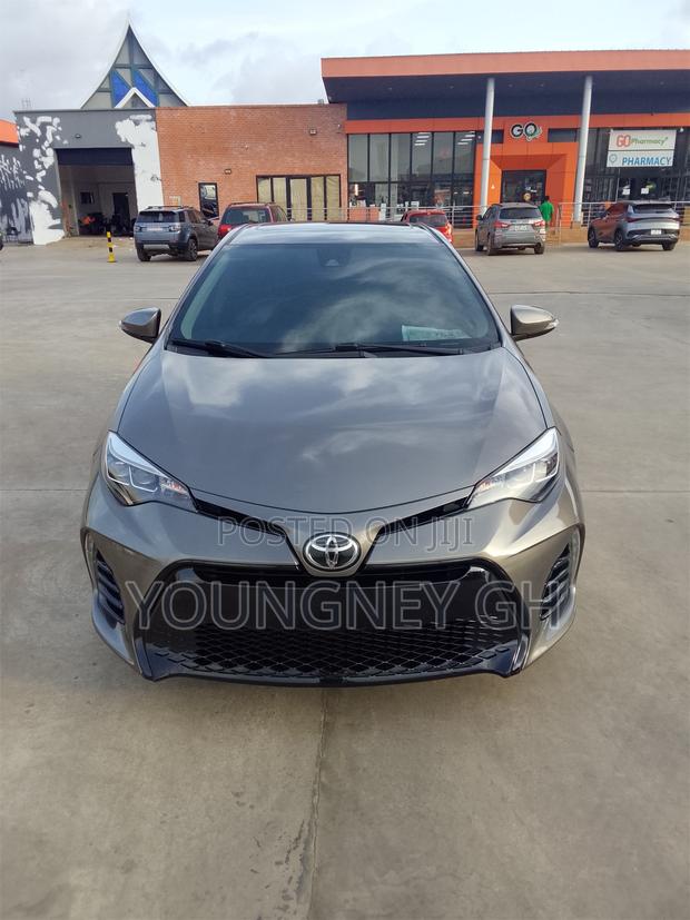 Toyota Corolla XSE 4dr Sedan (1.8L 4cyl CVT) 2017 Gray
