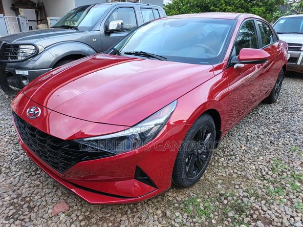 Hyundai Elantra 2022 Red