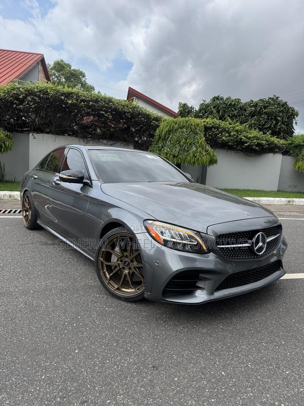 Mercedes-Benz C300 2020 Gray