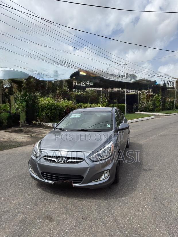 Hyundai Accent SE Sedan 2017 Gray