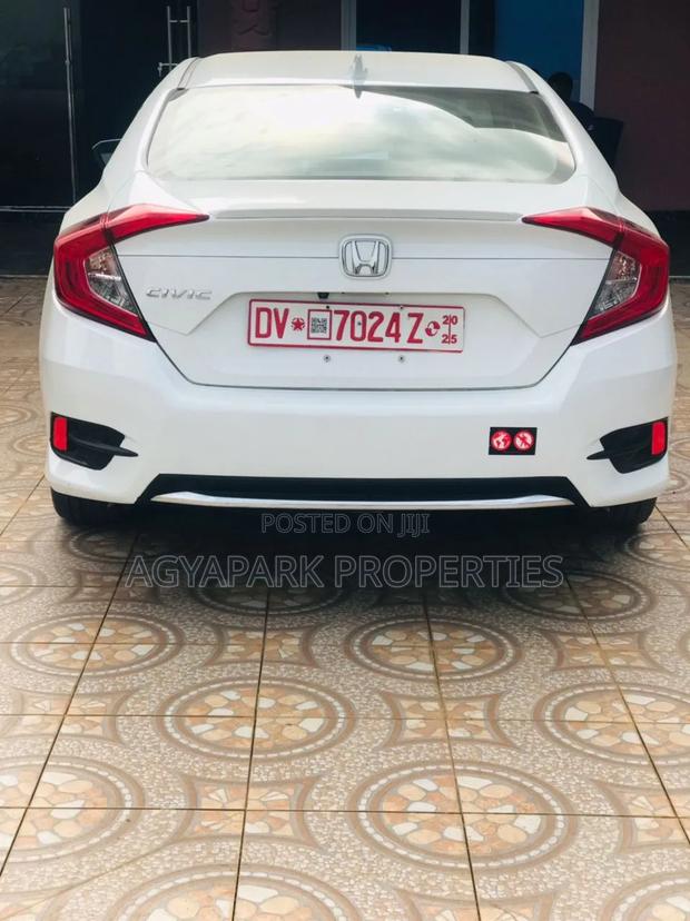 Honda Civic 2019 White