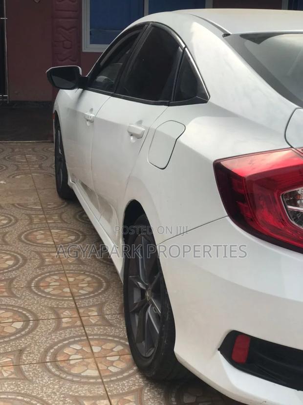 Honda Civic 2019 White