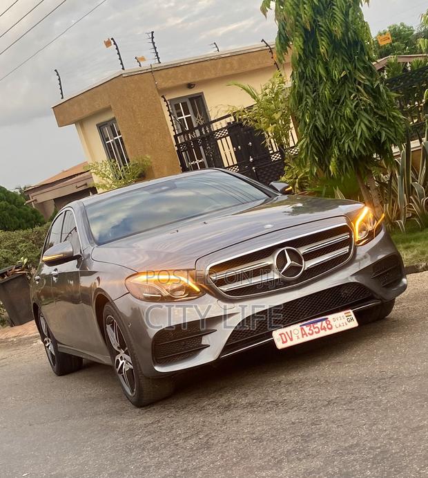 Mercedes-Benz E300 4Matic AWD Sedan (2.0L 4cyl 9A) 2017 Gray