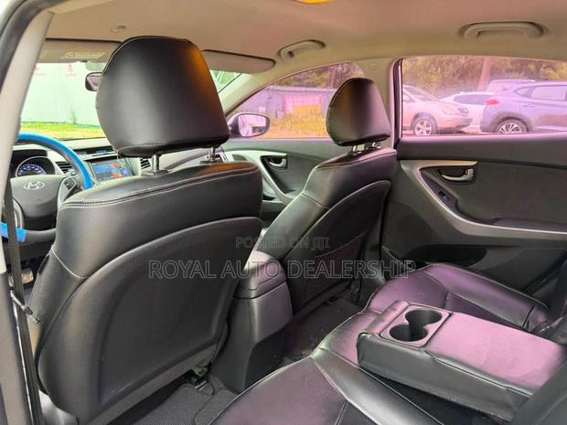 Hyundai Avante 2015 Gray