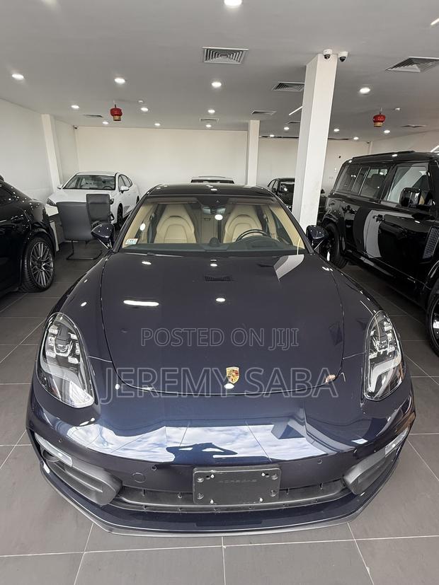Porsche Panamera 2022 Blue