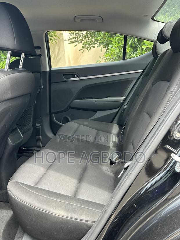 Hyundai Elantra SEL 2018 Black