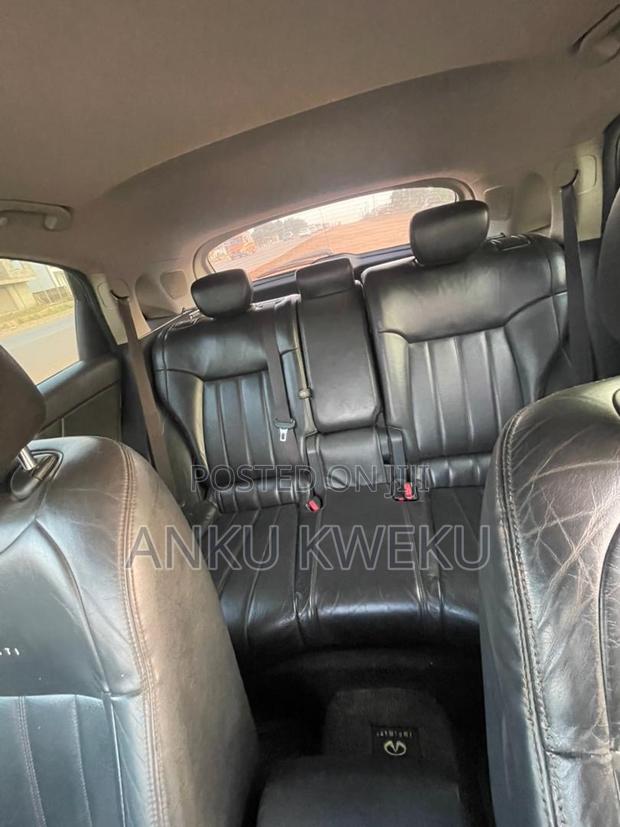 Infiniti FX35 Base 4x2 (3.5L 6cyl 7A) 2011 Black