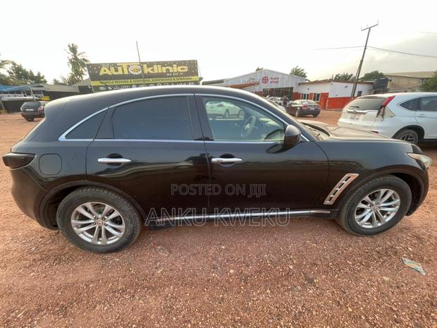 Infiniti FX35 Base 4x2 (3.5L 6cyl 7A) 2011 Black
