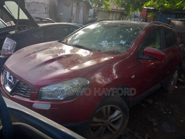 Nissan Qashqai 2015 Red