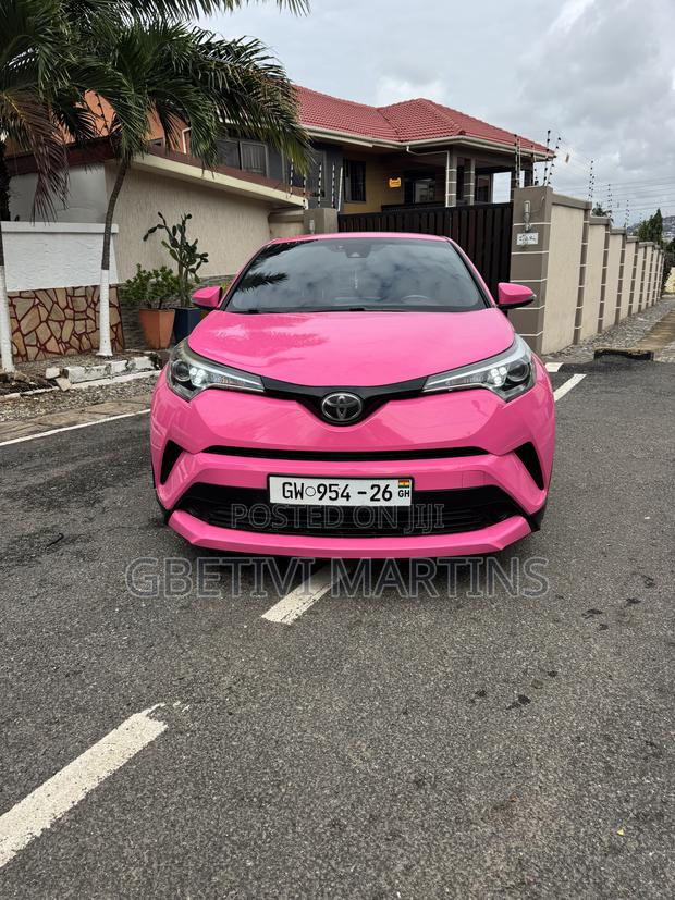 Toyota C-HR 2018 Pink