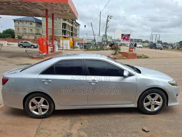 Toyota Camry 2014 Silver