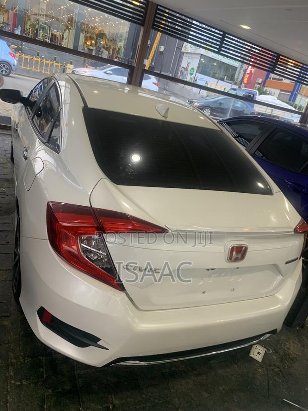 Honda Civic 2019 White
