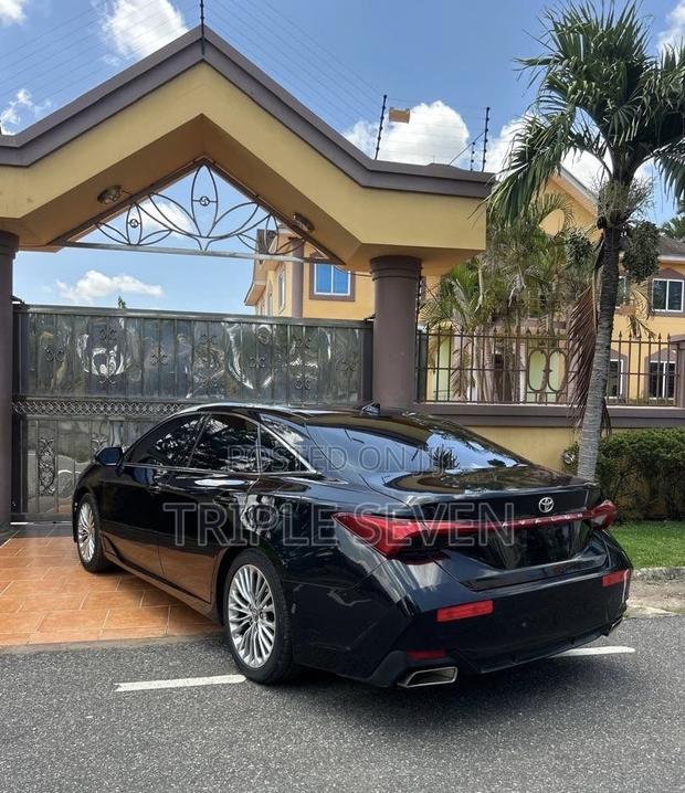 Toyota Avalon Limited FWD Sedan (3.5L V6 8A) 2019 Black