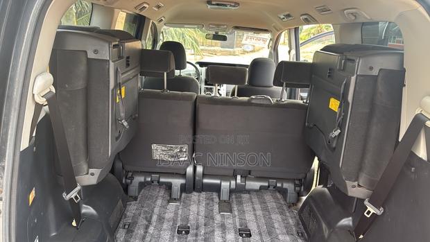 Toyota Voxy 2011 Black