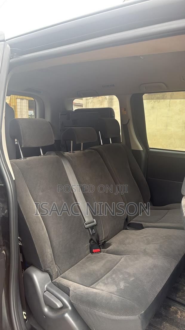 Toyota Voxy 2011 Black