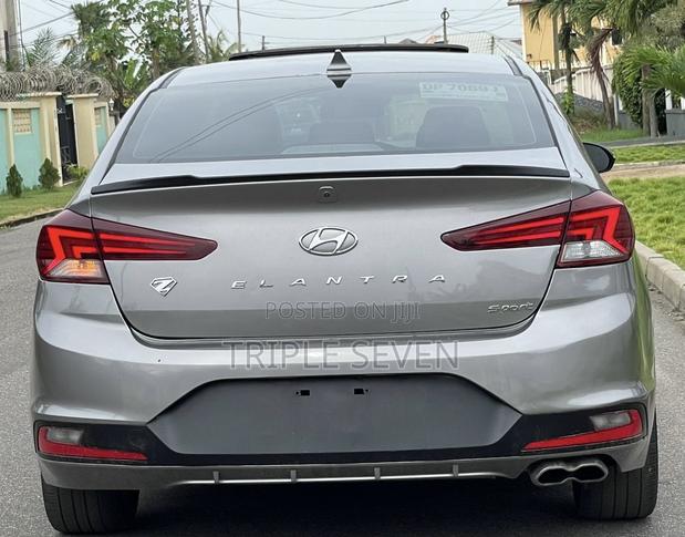 Hyundai Elantra Sport 2020 Gray