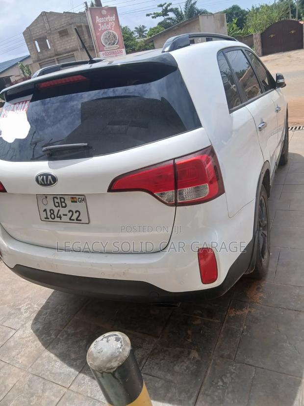 Kia Sorento 2012 White