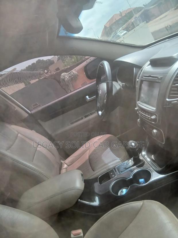 Kia Sorento 2012 White