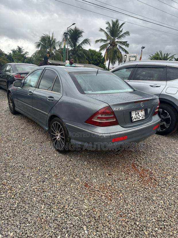 Mercedes-Benz C250 2008 Green