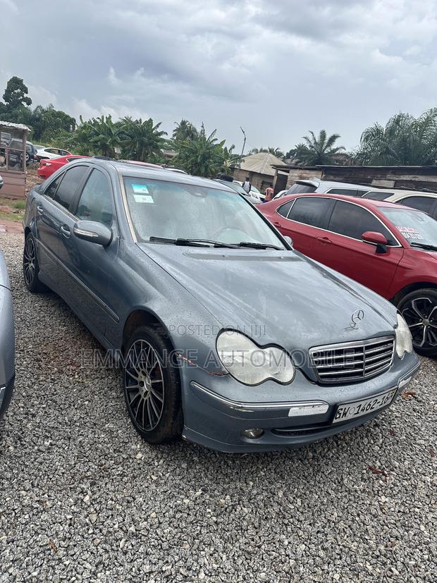 Mercedes-Benz C250 2008 Green