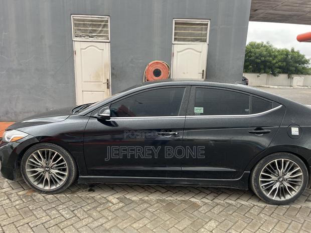 Hyundai Elantra Sport Sedan FWD (1.6L 4cyl 6M) 2017 Black