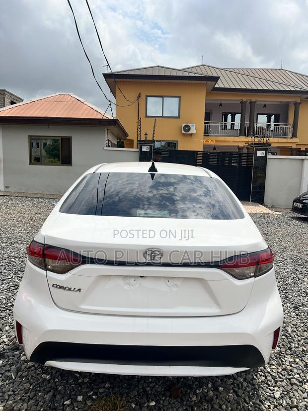 Toyota Corolla 2022 White