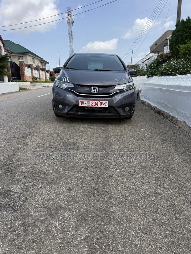 Honda Fit LX 4dr Hatchback (1.5L 4cyl 6M) 2015 Gray
