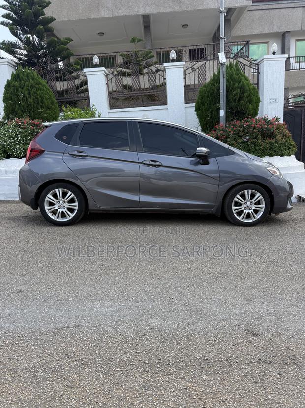Honda Fit LX 4dr Hatchback (1.5L 4cyl 6M) 2015 Gray