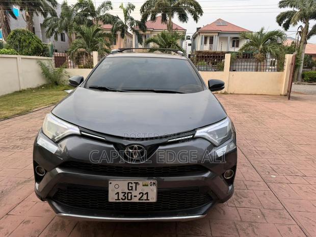 Toyota RAV4 LE AWD (2.5L 4cyl 6A) 2016 Gray