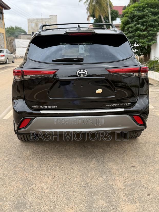 Toyota Highlander Platinum 2022 Black
