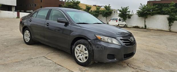 Toyota Camry 2011 Gray