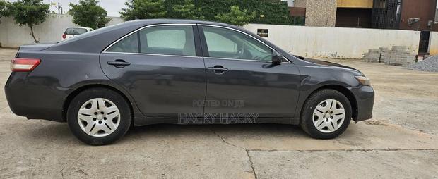 Toyota Camry 2011 Gray