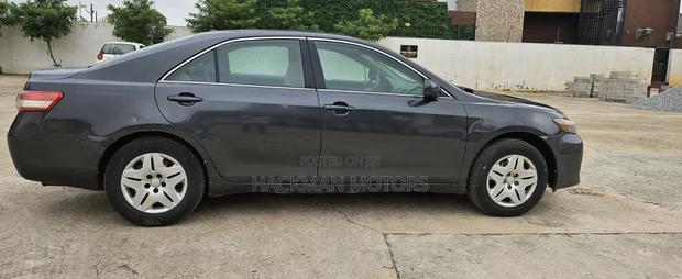 Toyota Camry 2011 Gray