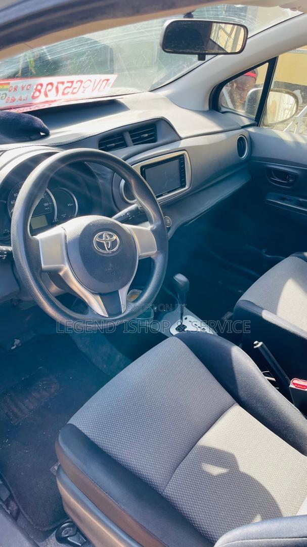 Toyota Vitz 2013 Blue