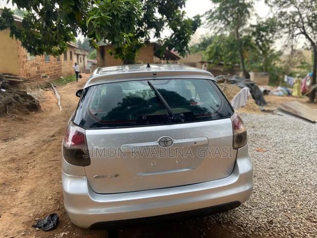 Toyota Matrix 2011 Silver