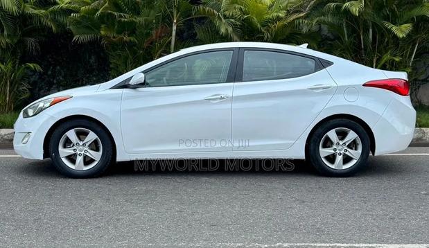 Hyundai Elantra 2013 White