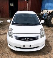 Toyota Yaris Base Hatchback 5dr 2011 White for sale