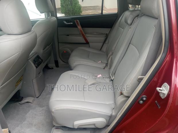 Toyota Highlander V6 2009 Beige
