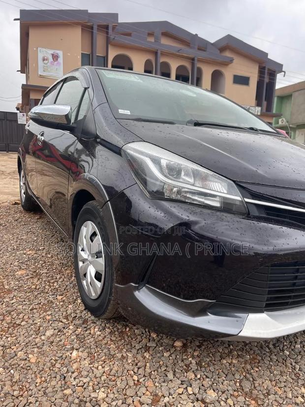 Toyota Vitz 2014