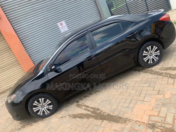 Toyota Corolla LE ECO 4dr Sedan (1.8L 4cyl CVT) 2017 Black