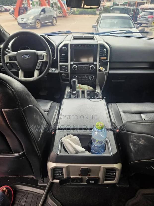 Ford F-150 2019 Blue