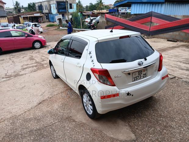 Toyota Vitz 2013 White
