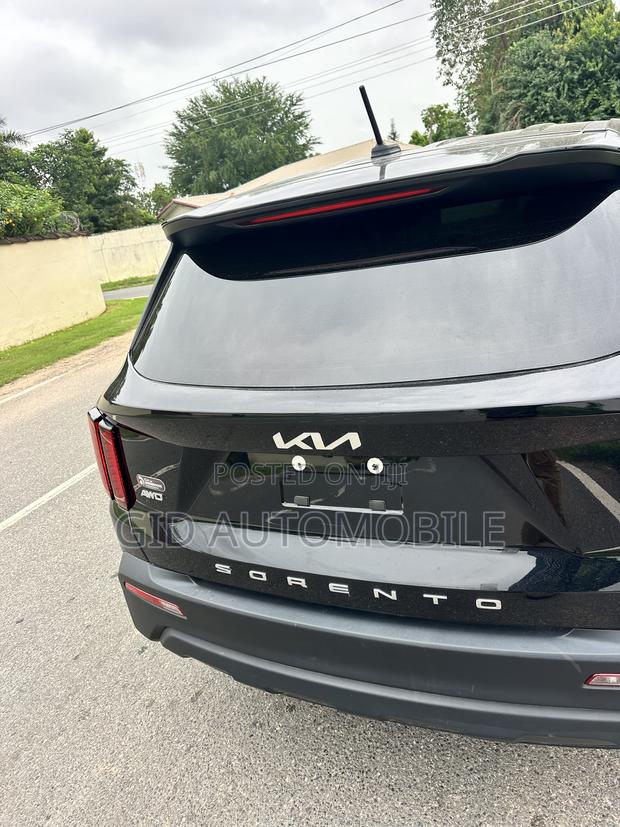 Kia Sorento LX 2022 Black