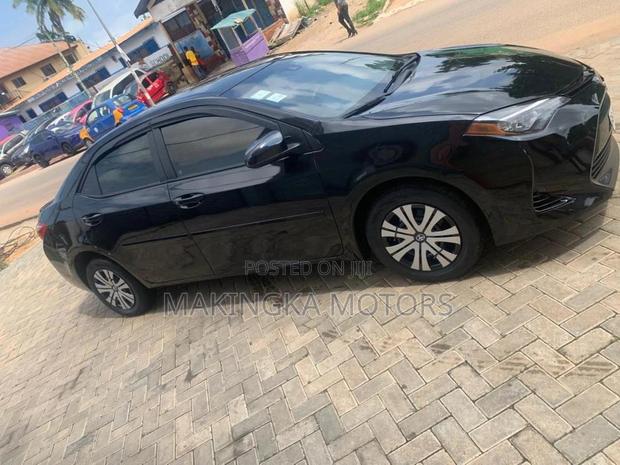 Toyota Corolla LE ECO 4dr Sedan (1.8L 4cyl CVT) 2017 Black