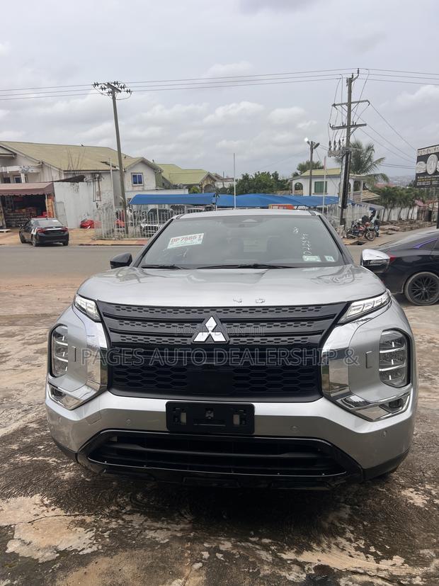 Mitsubishi Outlander SEL 2022 Gray