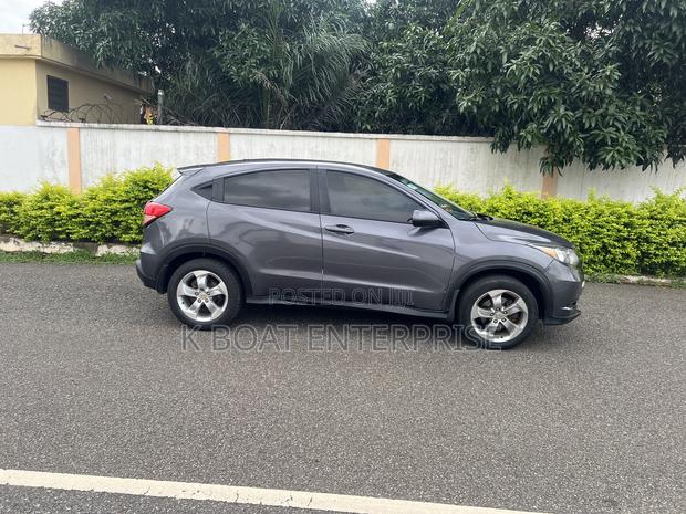 Toyota C-HR 2017 Gray